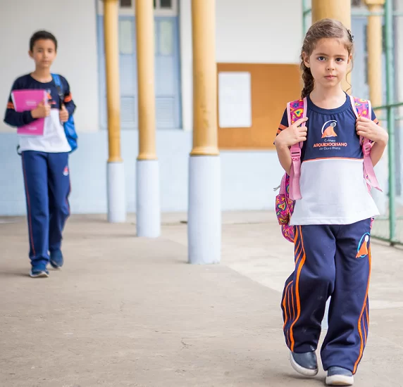 Uniforme Escolar