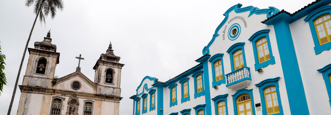 Educar é coisa do - Colégio Arquidiocesano de Ouro Branco